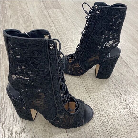 New Lawrence Decade Lace Booties NWOB - Picture 5 of 8